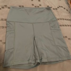 Woman’s L leggings shorts